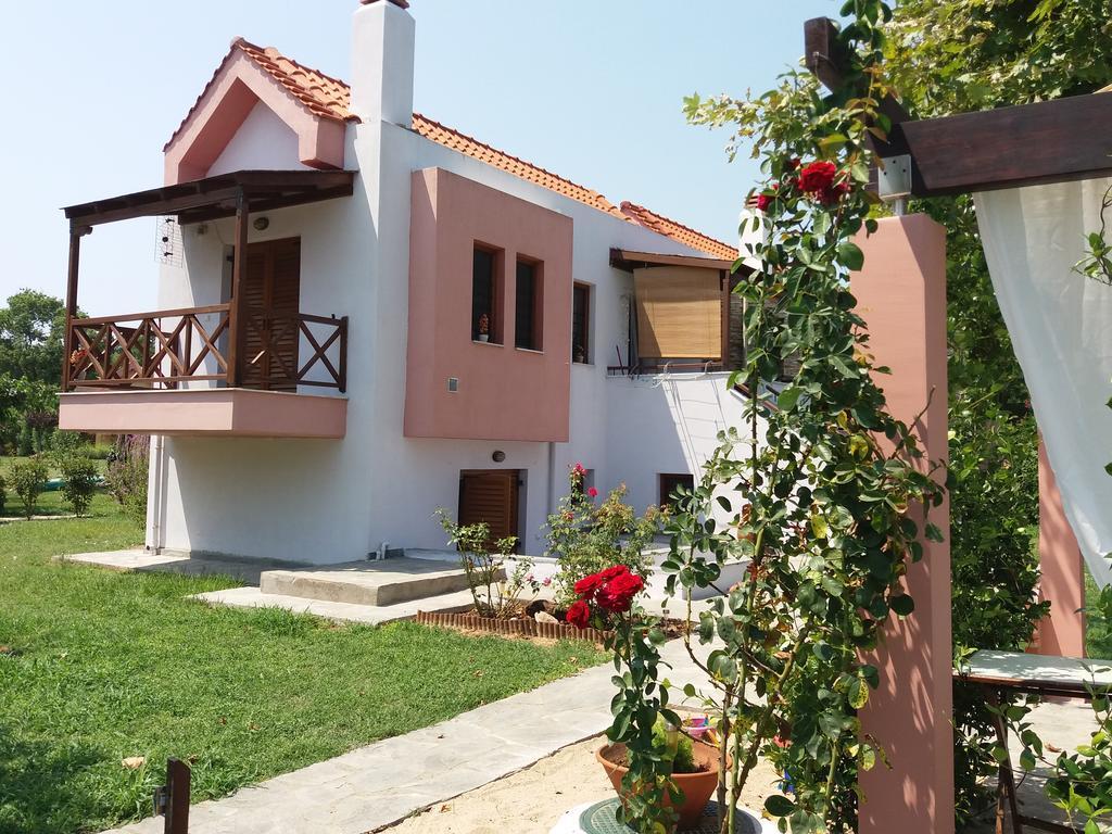 Evgenia Maisonette Ierissos Exterior foto